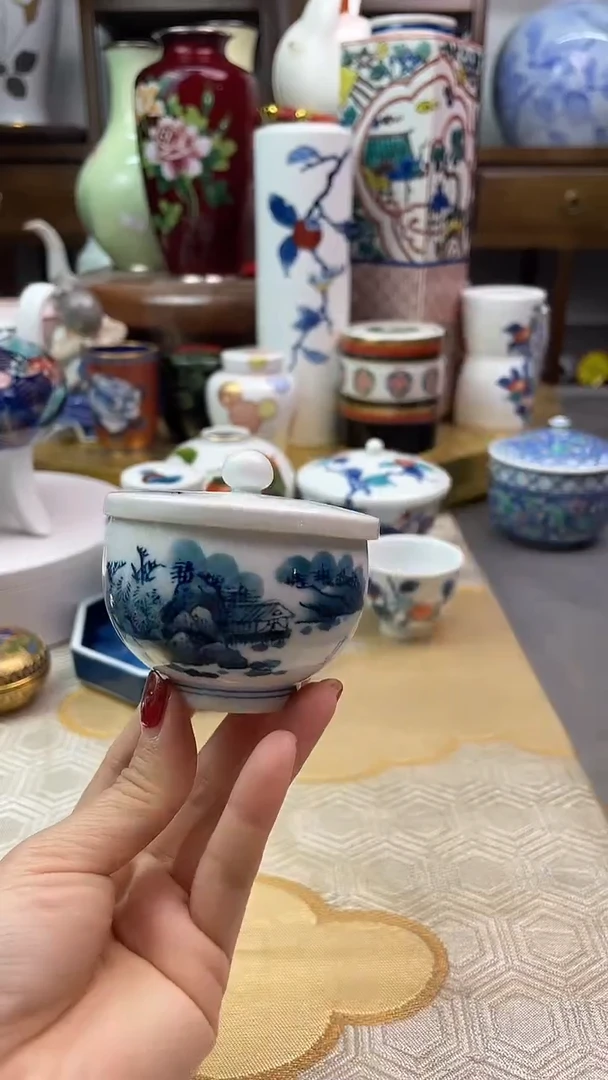 【闪购商品】盘日产青花盖杯一一