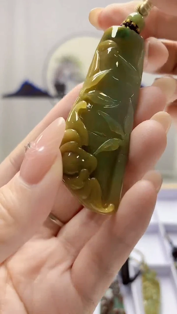 未镶嵌定制翡翠4898DD-毛货挂件124