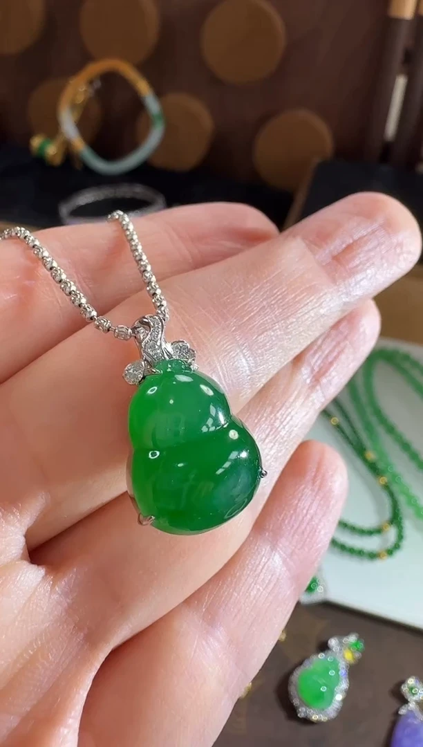 吊坠(不含链)18K金镶嵌翡翠吊坠