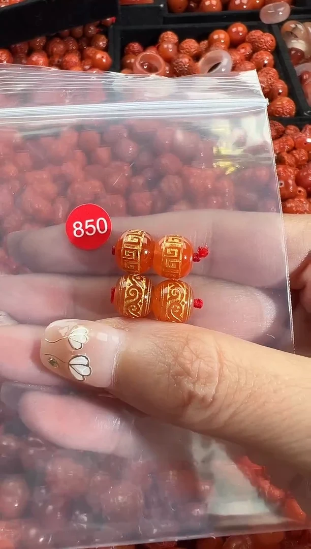 颈饰未镶嵌南红玛瑙1