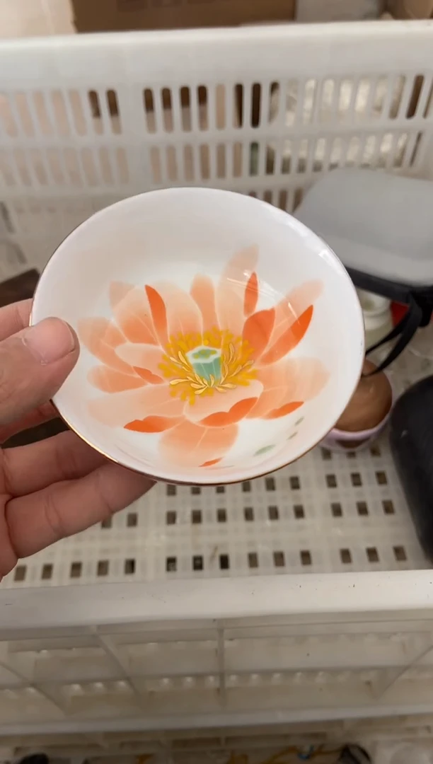 杯无运费险有瑕疵的摄影的产品有使用过的痕迹有点脏介意勿拍