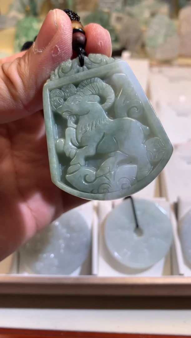 【闪购商品】翡翠颈饰未镶嵌02/18/202