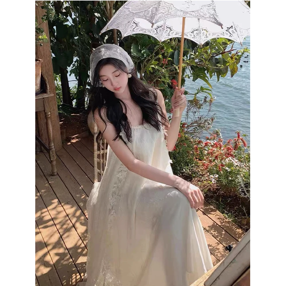 法式温柔风流苏吊带连衣裙夏季高级感甜美初恋海边度假仙女长裙子