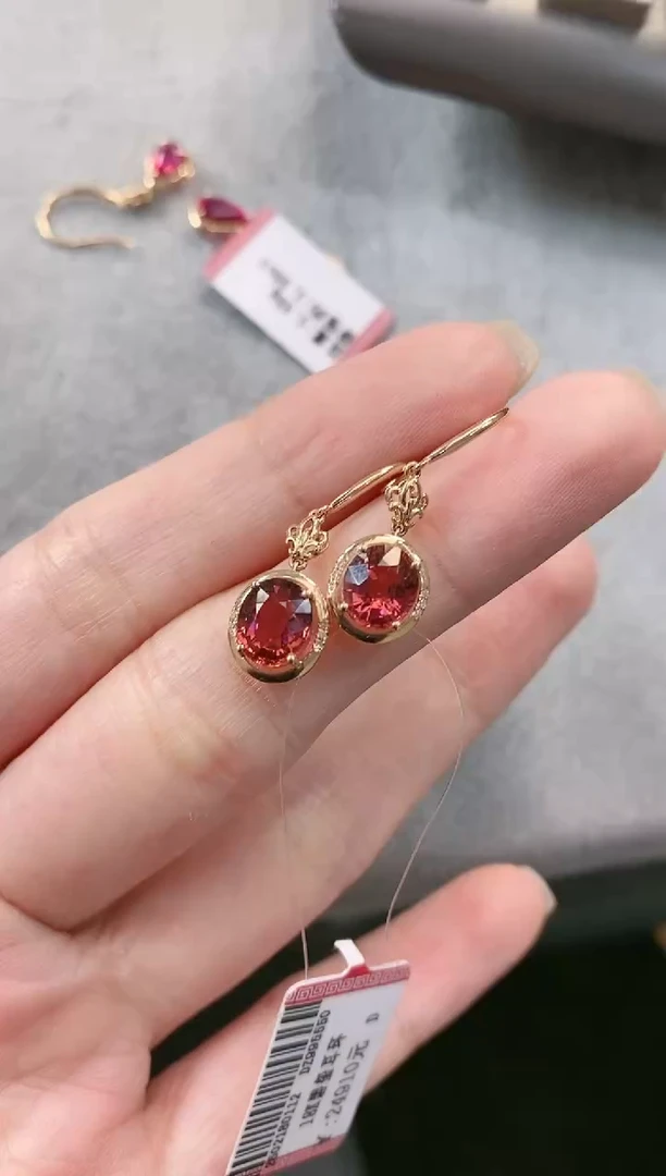 18K金镶嵌耳饰碧玺·