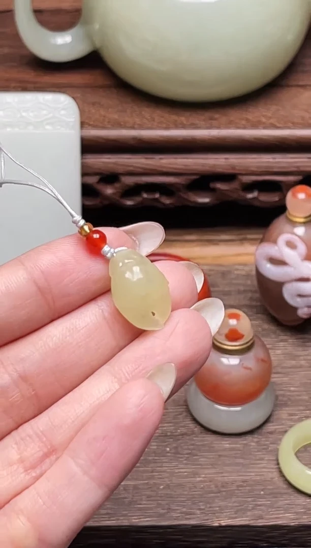和田玉未镶嵌吊坠(不含链)新疆料 小蟹钳