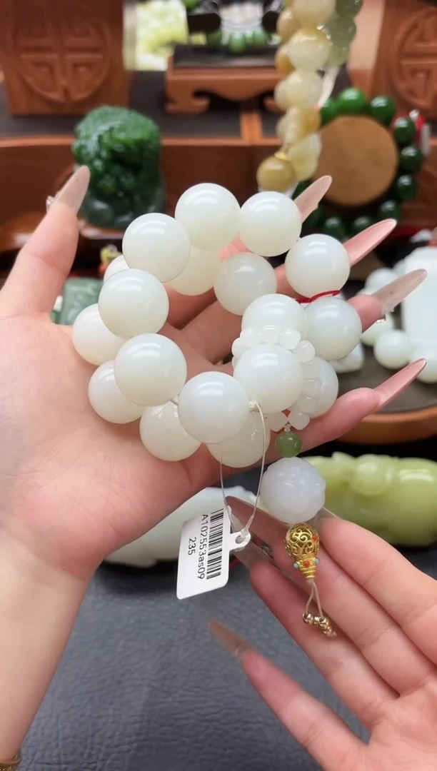 未镶嵌手串和田玉董小姐推荐 多样性发货 拍一发一yt20