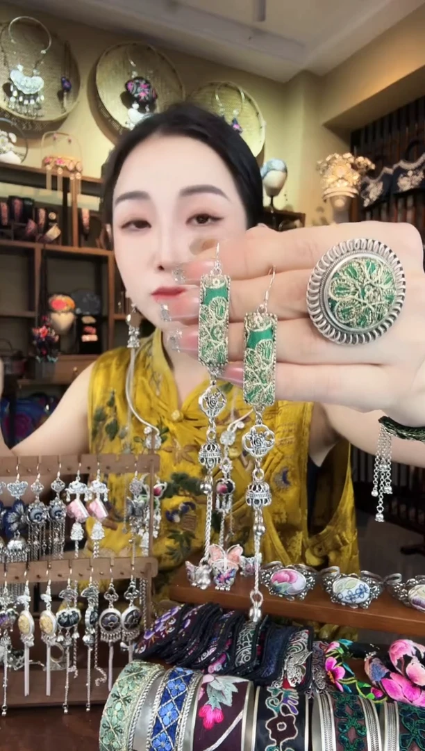 刺绣非遗刺绣民族风饰品