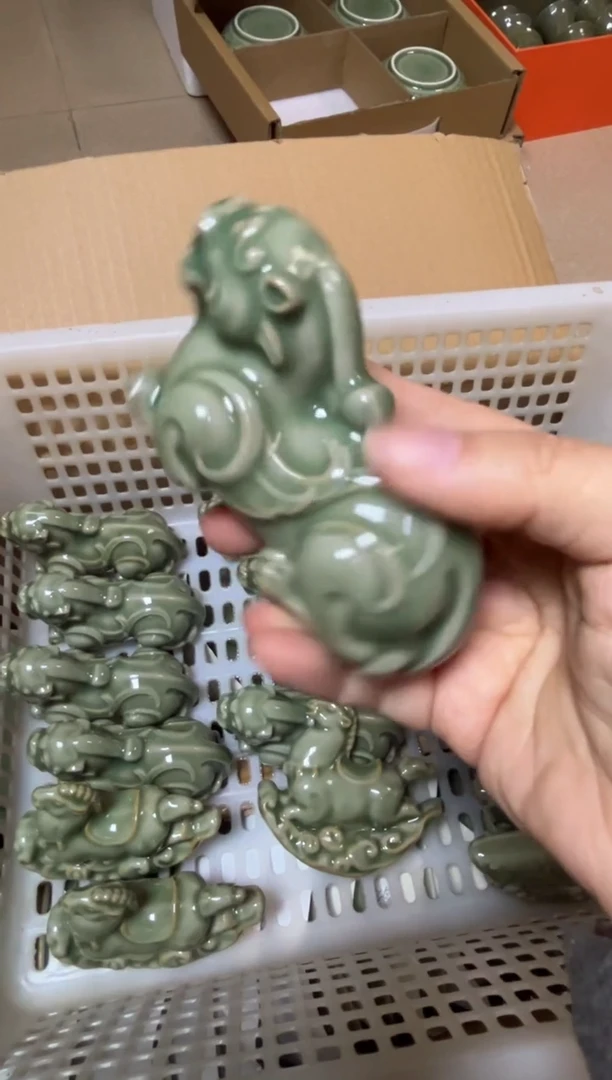陶瓷耀州窑秘色貔貅茶宠摆件1只