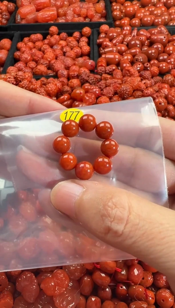 颈饰未镶嵌南红玛瑙1