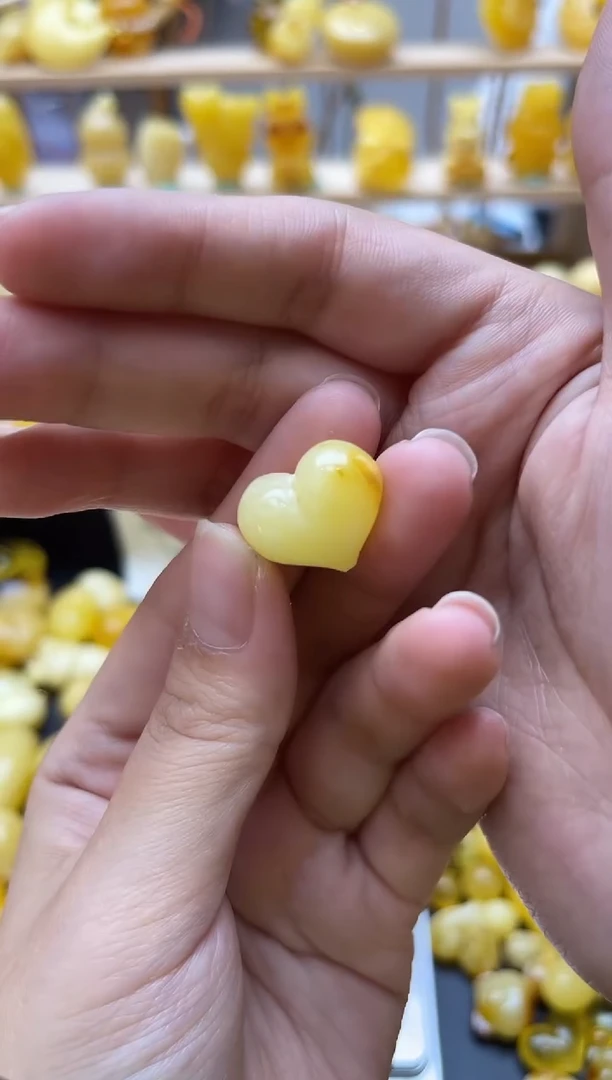 琥珀未镶嵌珠宝奇石094琥珀蜜蜡微瑕