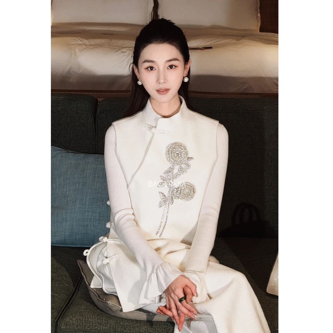 18-【白月光】宝儿家含幂BE59325410冬季国风奢华立体浮雕花朵马甲