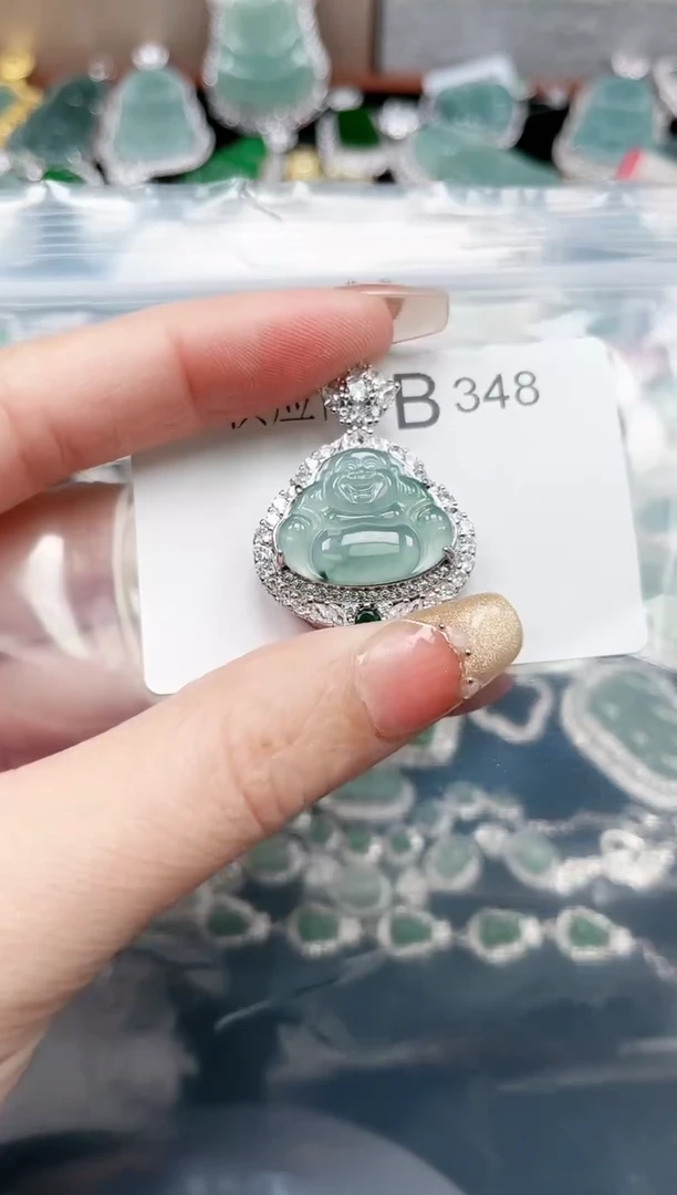 【闪购商品】翡翠颈饰未镶嵌348赠皮绳
