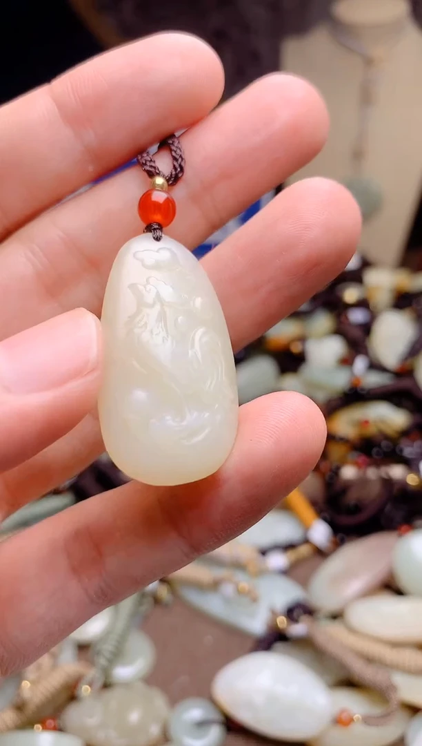 和田玉未镶嵌颈饰1