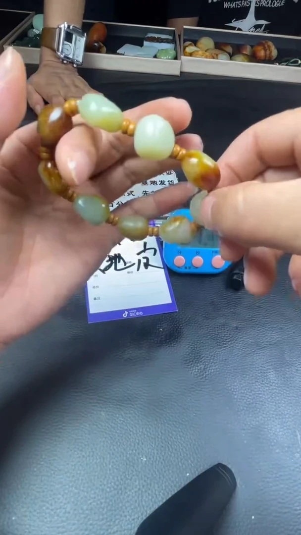 和田玉未镶嵌颈饰和田玉53