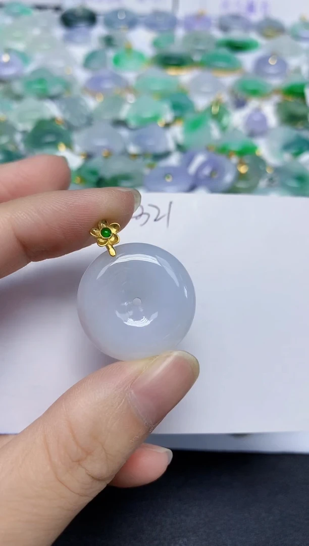 翡翠未镶嵌颈饰天然缅甸翡翠A货