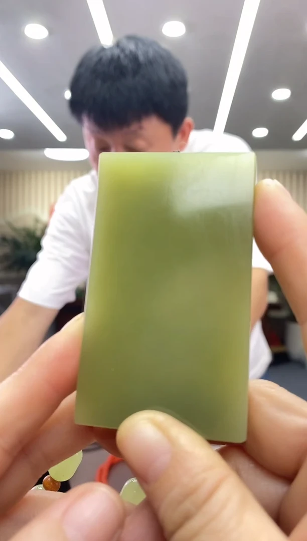 精品析.木.绿吊坠项链
