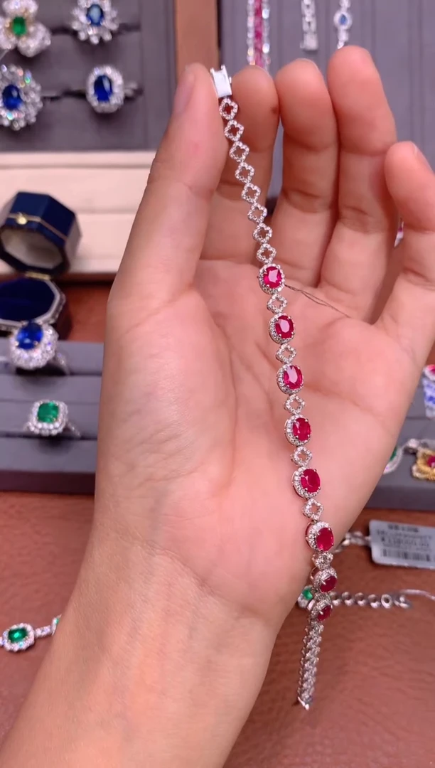 【闪购商品】红宝石手链18K金镶嵌4.0CT