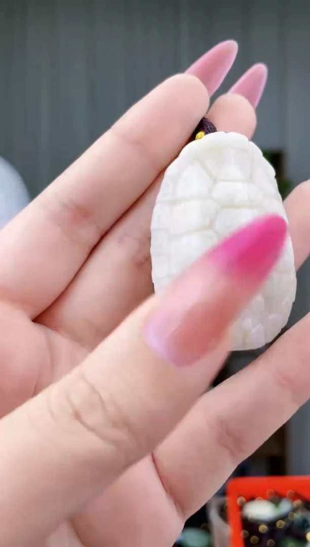 和田玉未镶嵌挂件拍一发一，多样性发货！