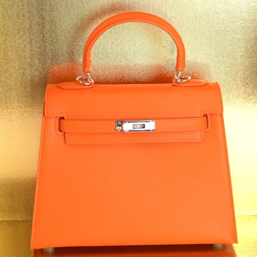 21（全新未拆封）轻奢时尚高级经典潮流百搭单肩斜跨女士包包