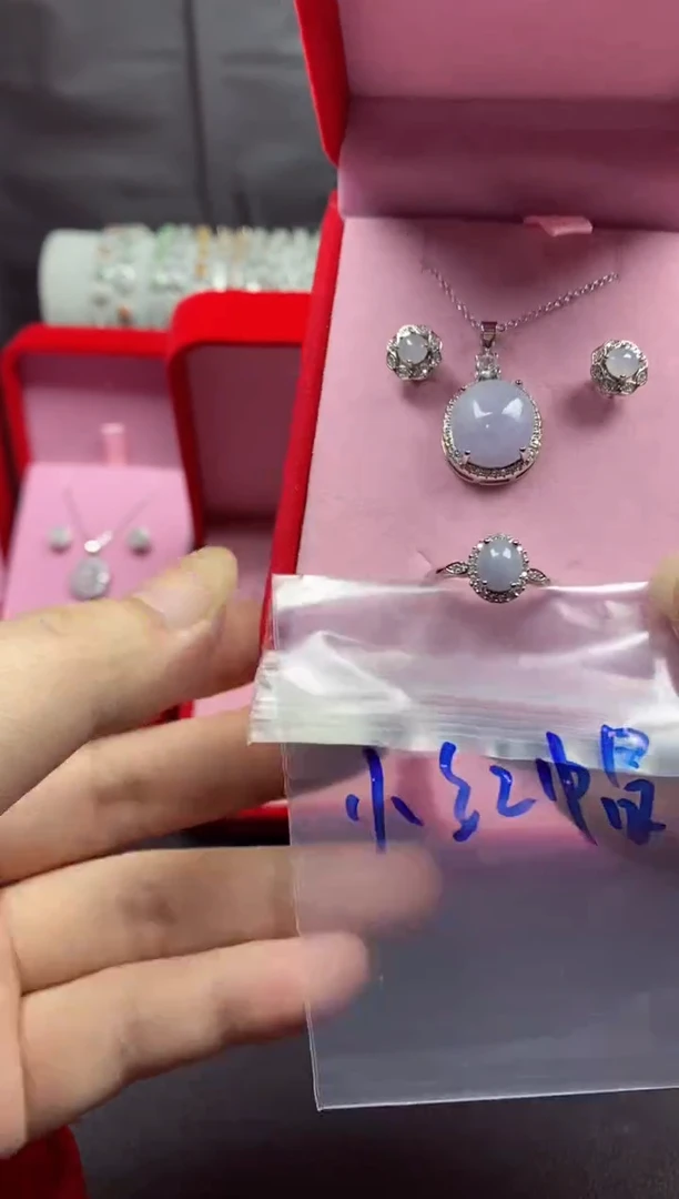 未镶嵌戒指翡翠小*帽翡翠吊坠