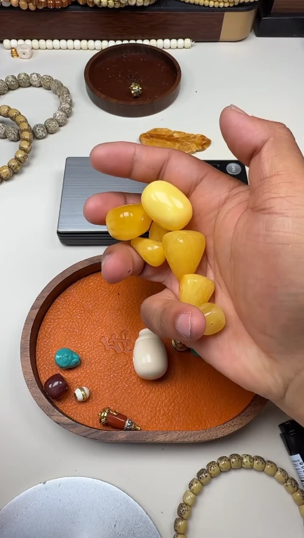 蜜蜡吊坠(不含链)未镶嵌蜜蜡