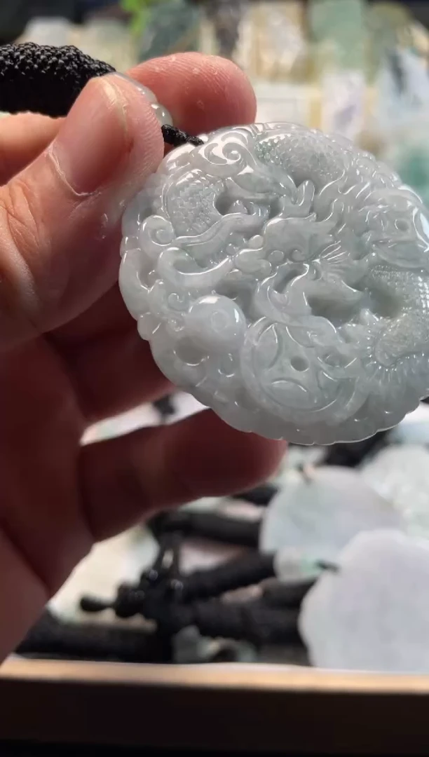 颈饰未镶嵌翡翠11/19/180