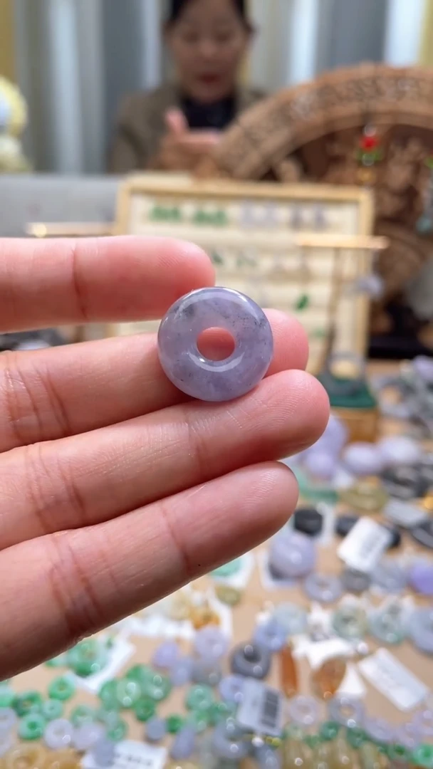 【闪购商品】翡翠颈饰未镶嵌甜甜圈