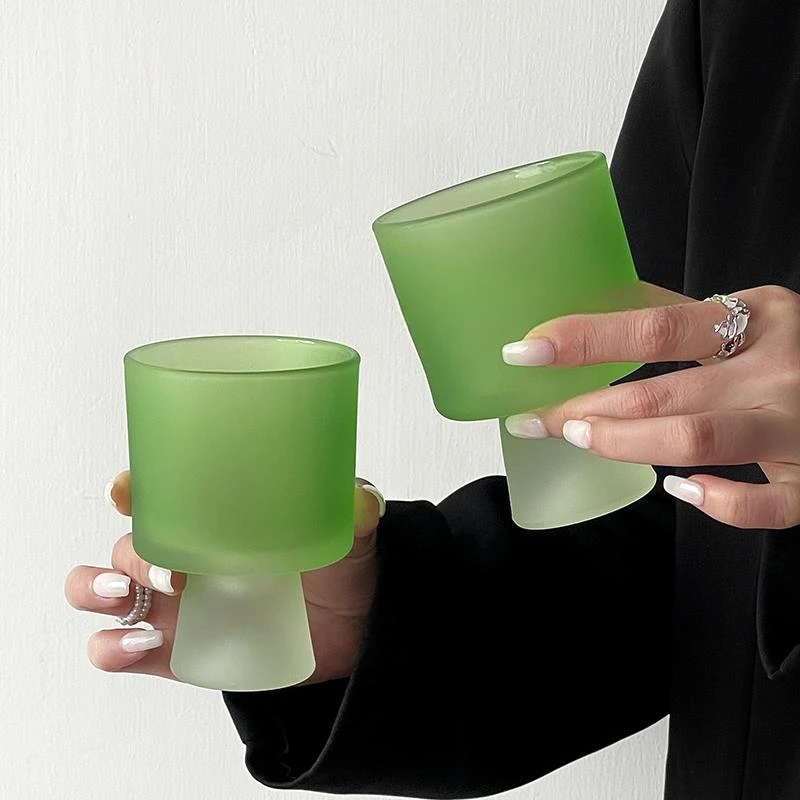 ins磨砂绿玻璃杯高脚甜品杯小众设计家用喝水杯高颜值冷饮咖啡杯