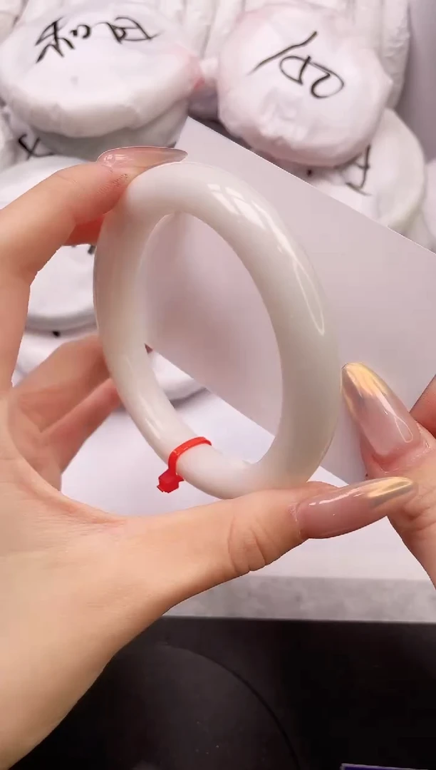 【闪购商品】和田玉手镯未镶嵌19L270-63