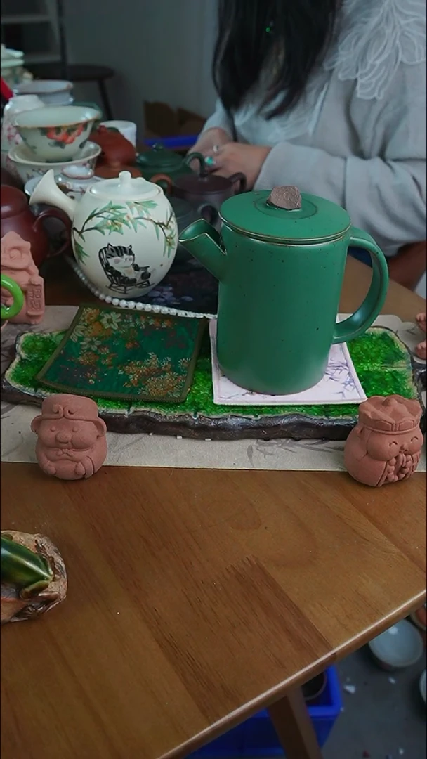 【茶瓷物语】绿色宝瓶