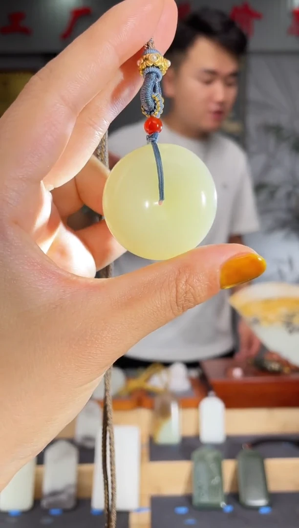 和田玉未镶嵌颈饰1