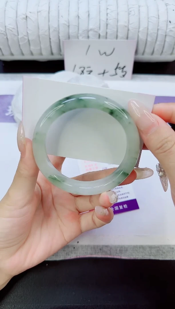 未镶嵌手镯石英质玉57/58.2