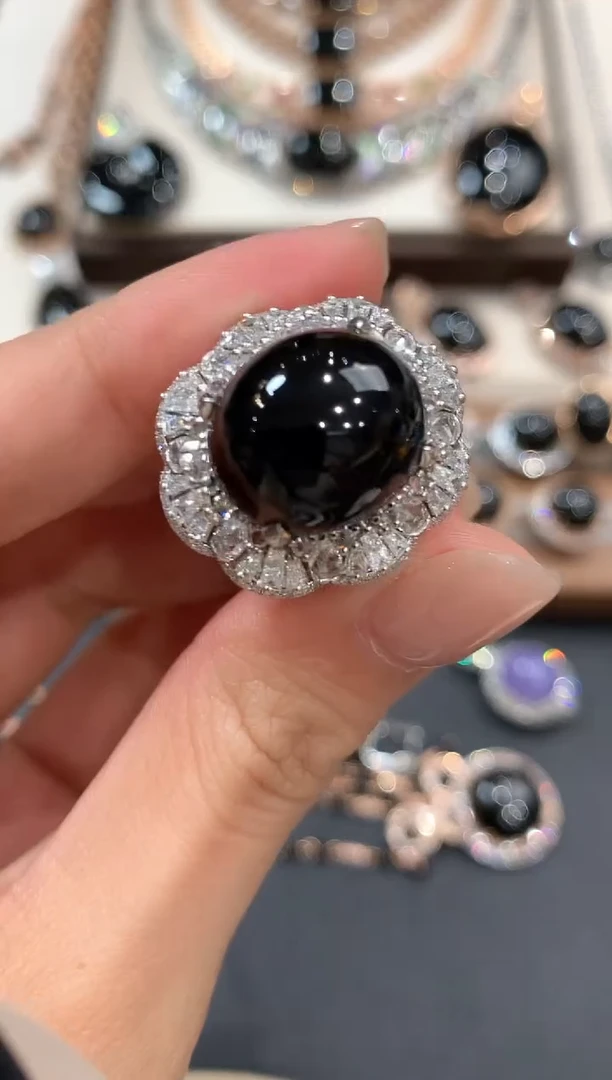 18K金镶嵌戒指翡翠q72