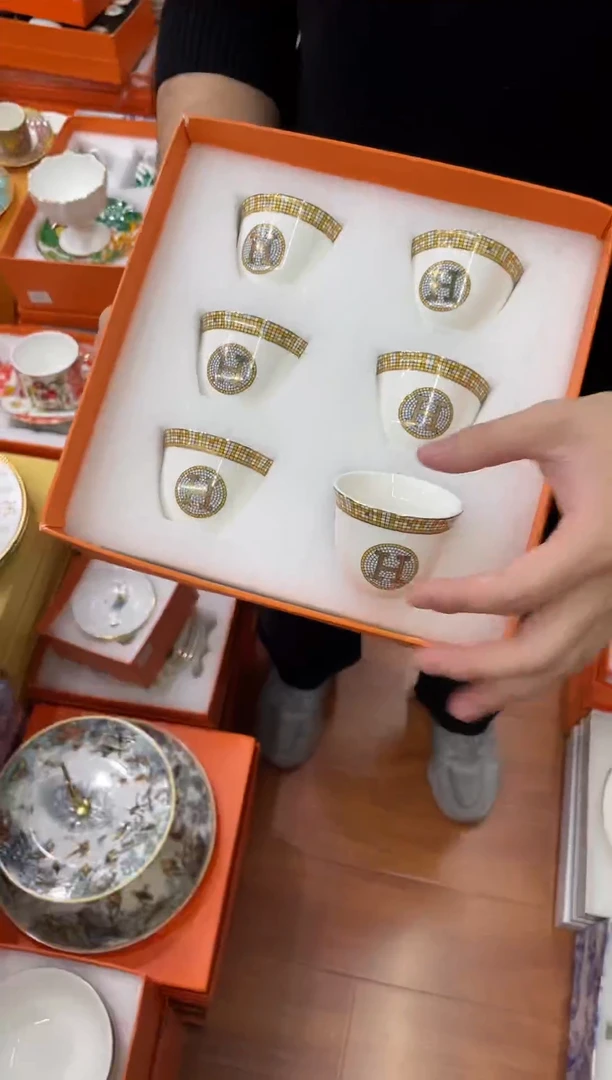 杯鸿辉家品牌瓷器，京东包邮！