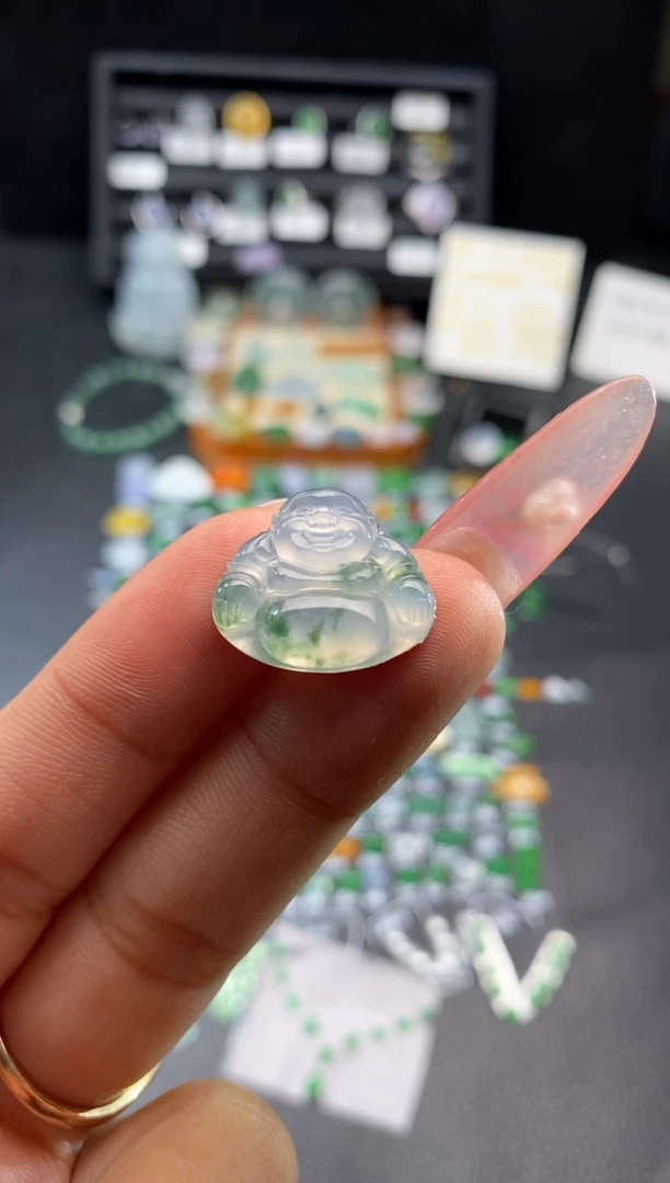 【闪购商品】翡翠挂件未镶嵌佛公