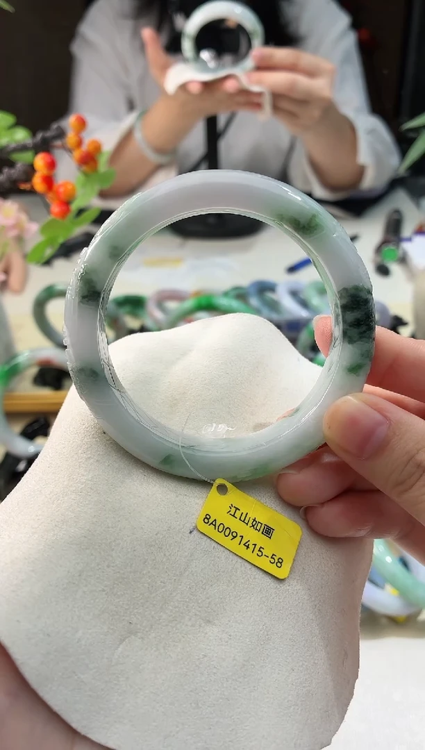 未镶嵌手镯翡翠2  翡翠手镯 58