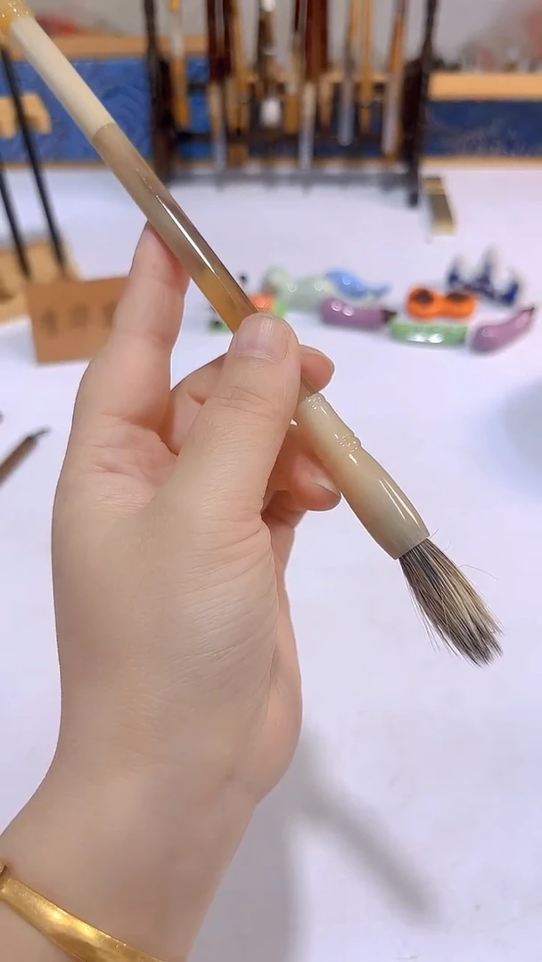 牛角笔杆兔毫毛笔1支