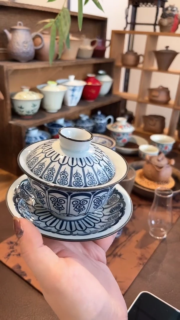 【闪购商品】其他青花卷草纹三才盖碗