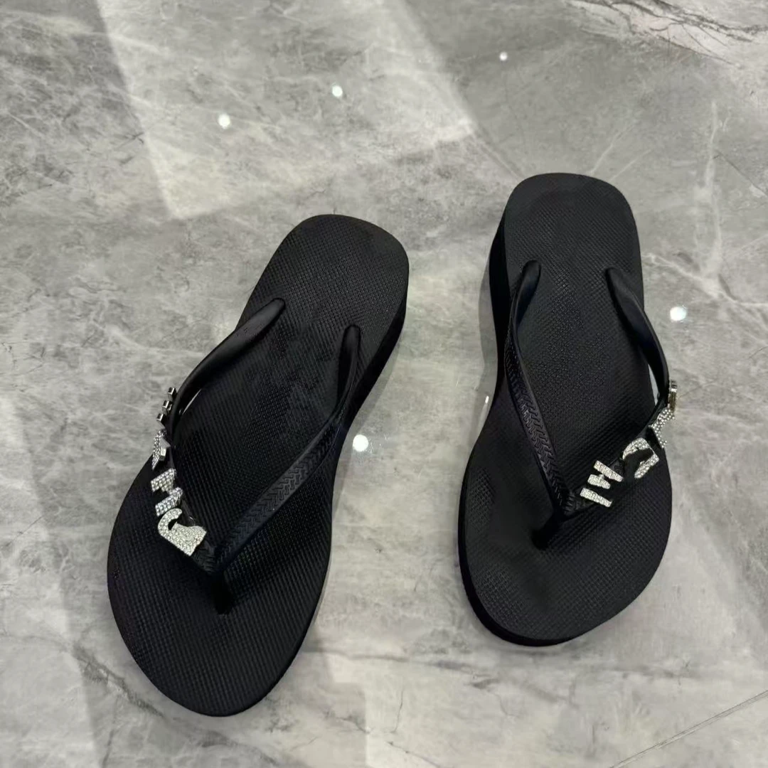 （现货）坡跟人字拖夏新款字母4.5CM防滑沙滩人字拖