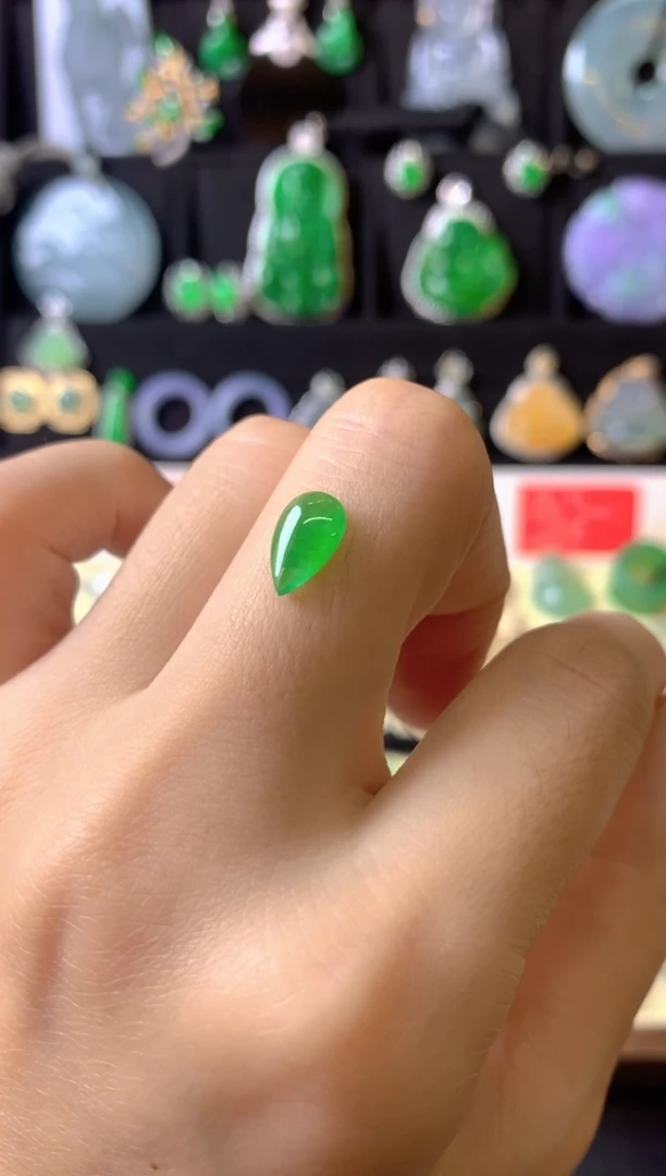 定制翡翠未镶嵌1裸玉（客户意向镶嵌）