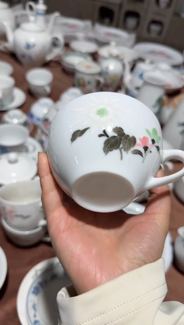 摆件甜*满杯有瑕请慎拍