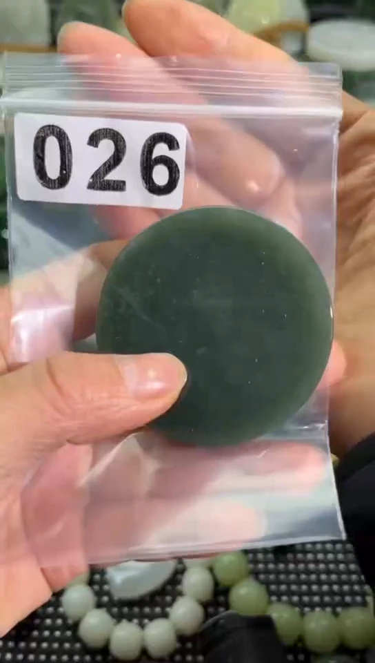 未镶嵌和田玉珠宝半成品镯芯