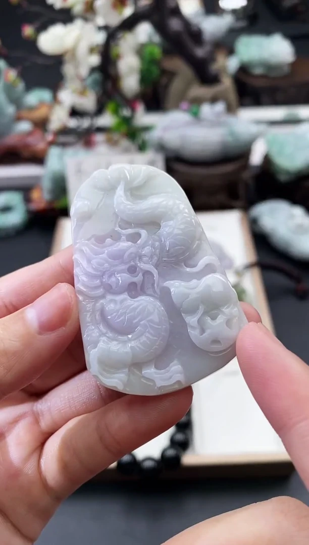 翡翠未镶嵌颈饰天然缅甸A货翡翠