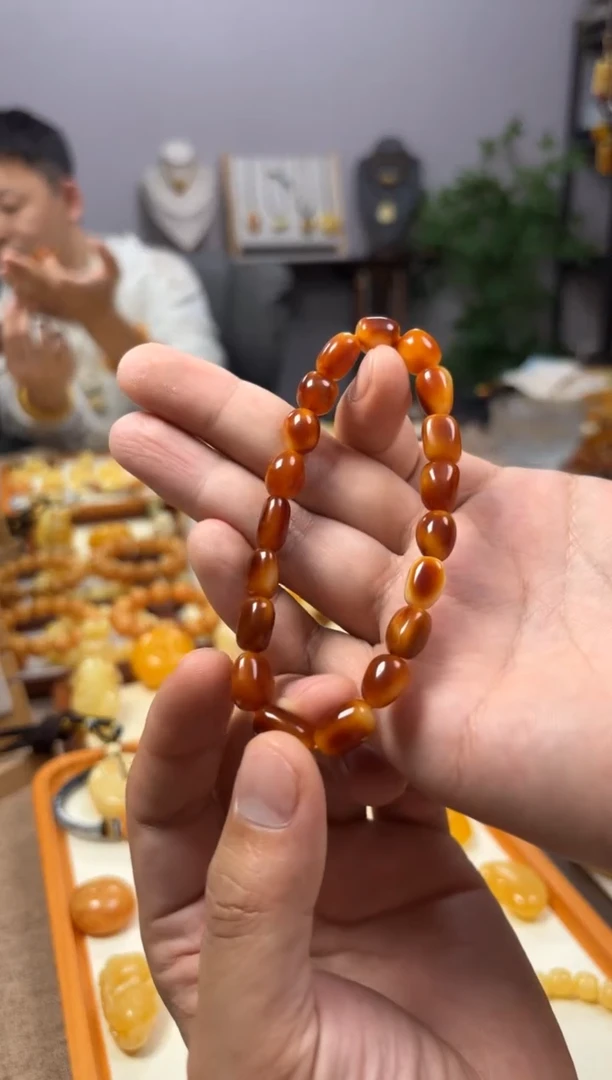 【闪购商品】蜜蜡裸石未镶嵌手串