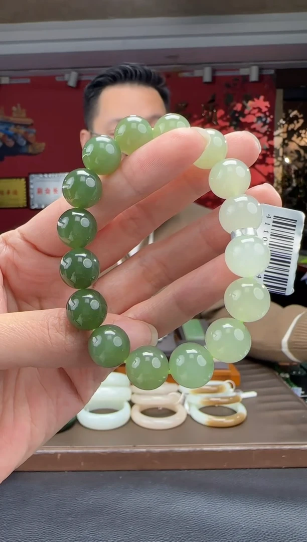 未镶嵌手串和田玉高冰渐进单圈手串