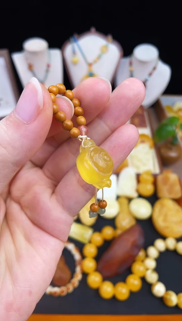 琥珀未镶嵌珠宝奇石柒月