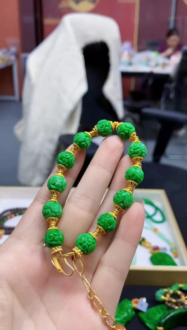 颈饰未镶嵌翡翠六*翡翠手串