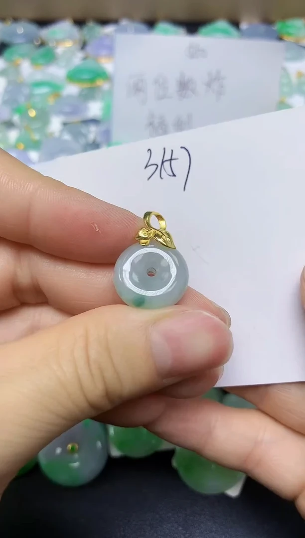 翡翠未镶嵌颈饰 天然缅甸翡翠A货