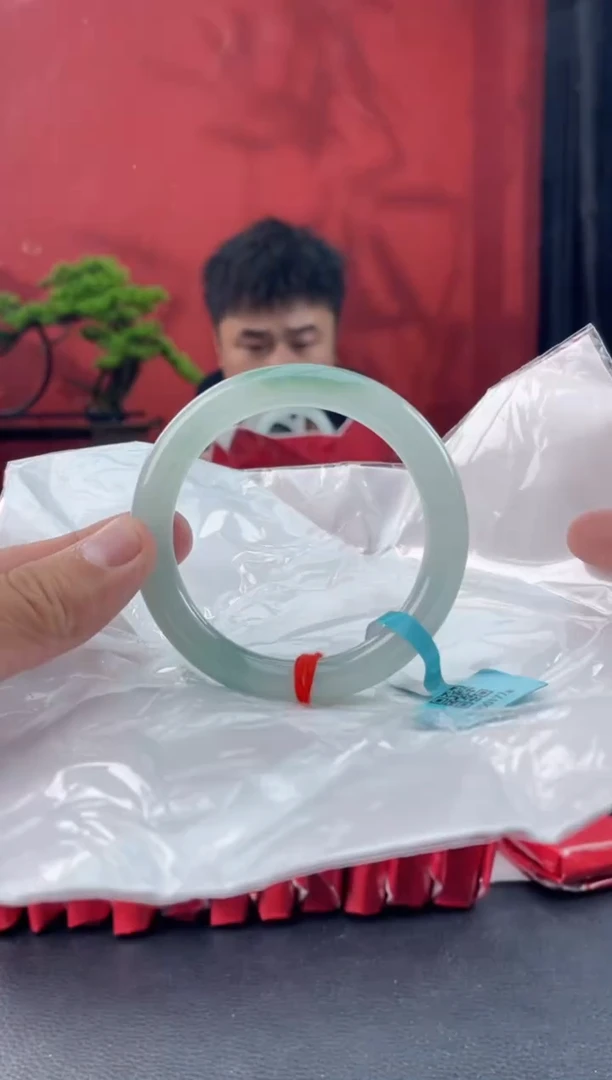 未镶嵌手镯翡翠3
