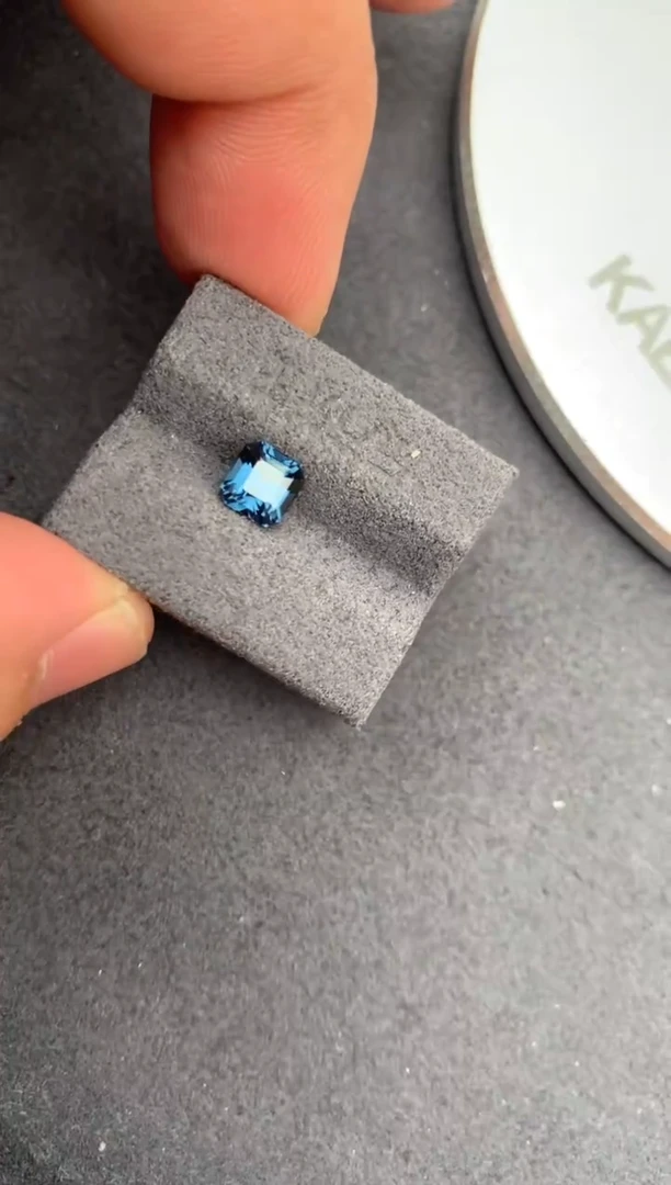 裸石尖晶石1.1ct 蓝尖晶 定制 A